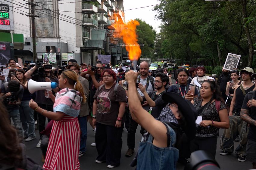 Anti-gentrification protest Mexico City