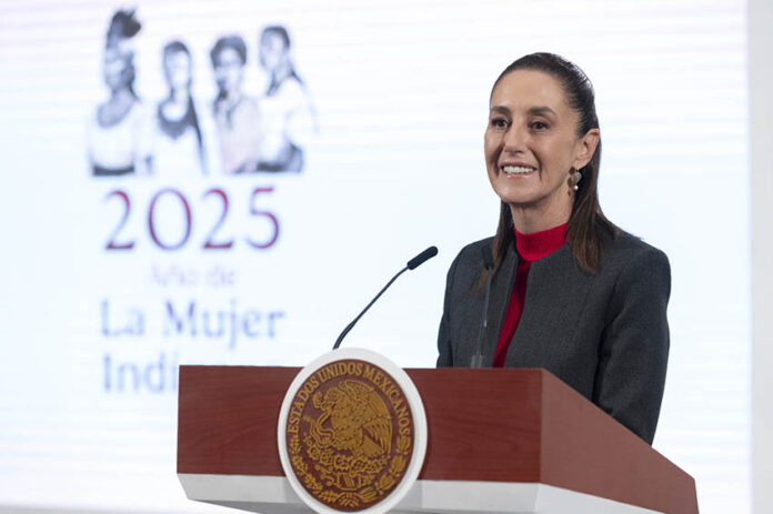 President Sheinbaum at the podium of her morning press conference