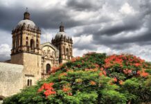 What’s on in Oaxaca in August? A cathedral in central Oaxaca city