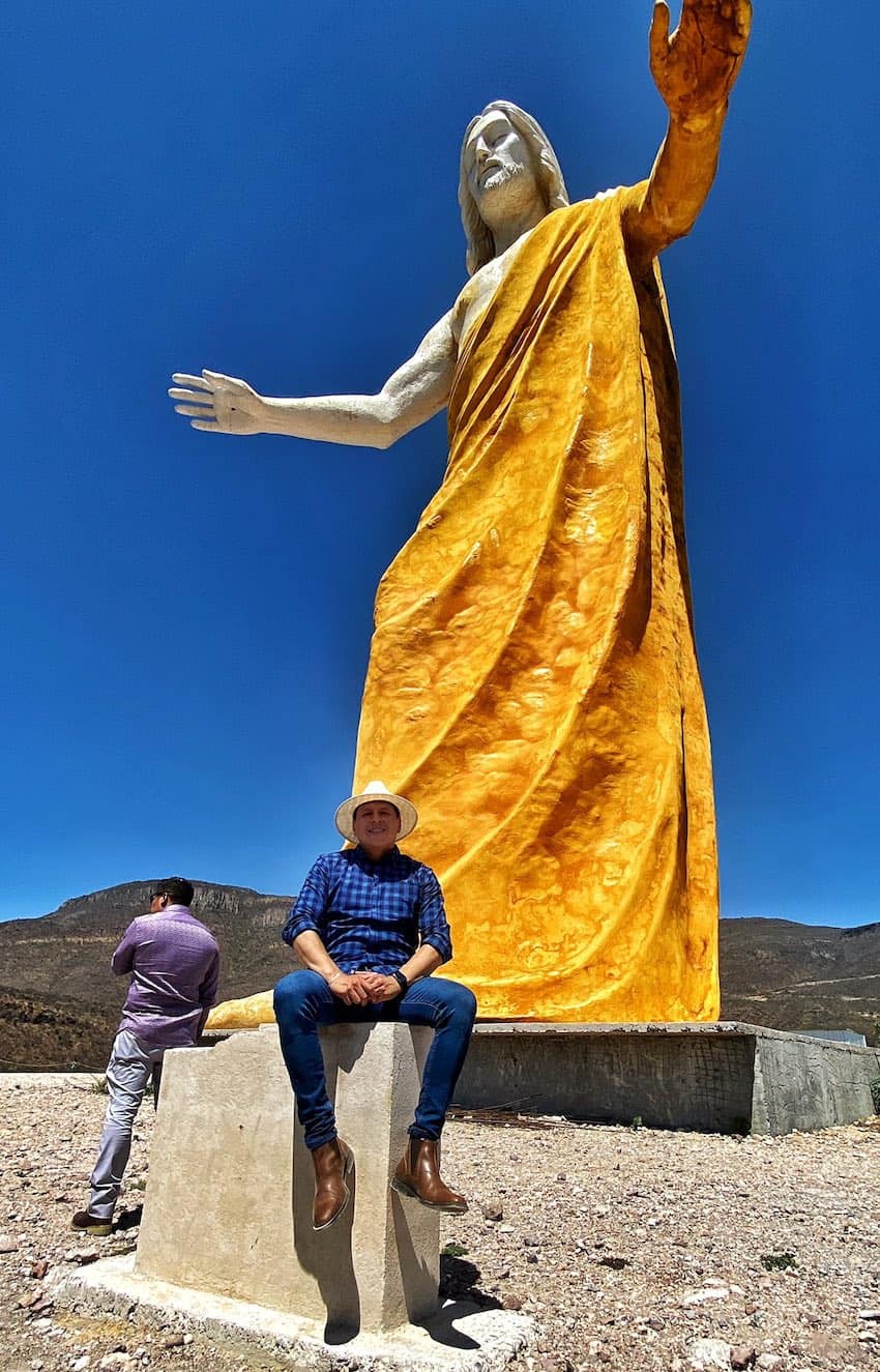 The giant statue of Christ in Zacatecas