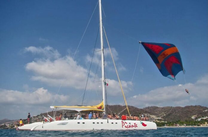 The Picante sailing yacht in Zihuatanejo